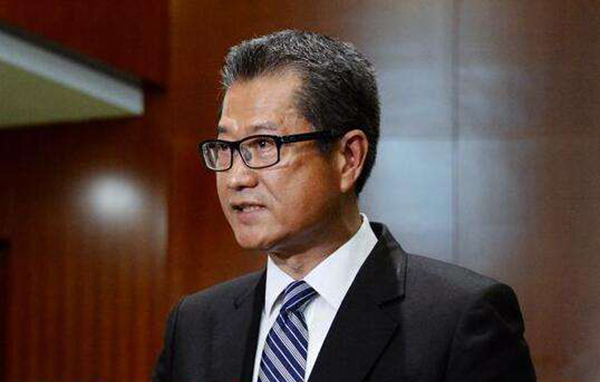 香港财政司司长警告：香港楼市危险，“很容易出现回调”