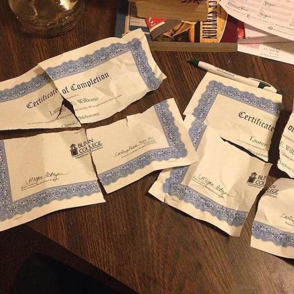 看了这些照片，做爹妈的人都怀疑：是在我家里拍的吧