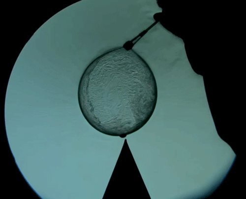 趣看｜纹影摄影，肉眼下看不见的气流慢动作