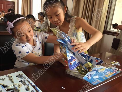 动脑动手来合作 拼出强大中国梦1.JPG