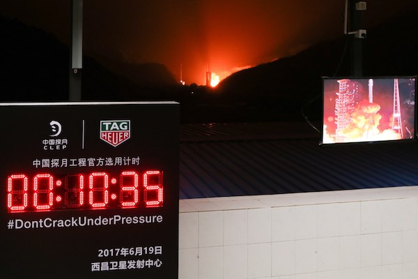 当中国宇航员登陆月球，哪只腕表将见证这一光辉时刻