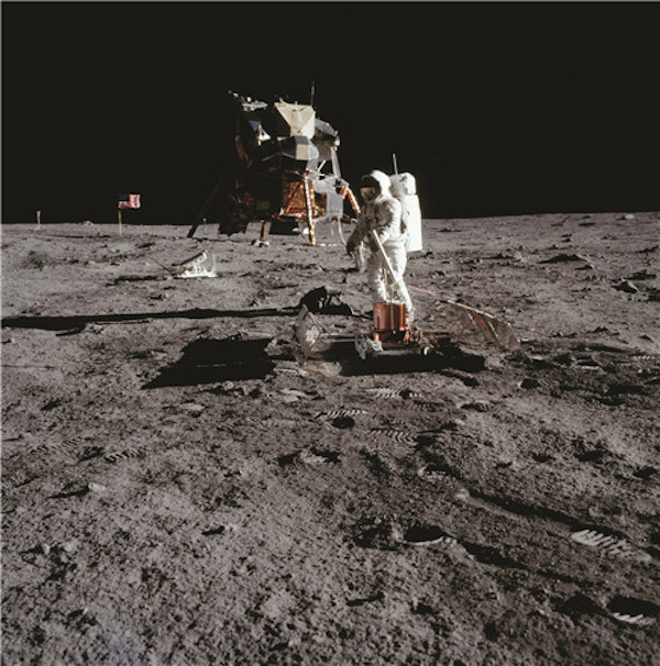 当中国宇航员登陆月球，哪只腕表将见证这一光辉时刻