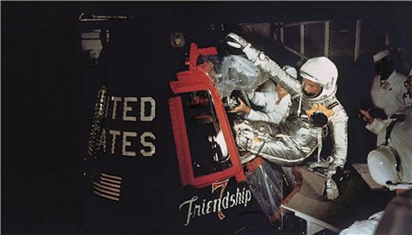 当中国宇航员登陆月球，哪只腕表将见证这一光辉时刻