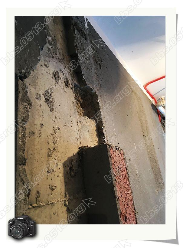 门头返工和线槽粉补 (12).jpg