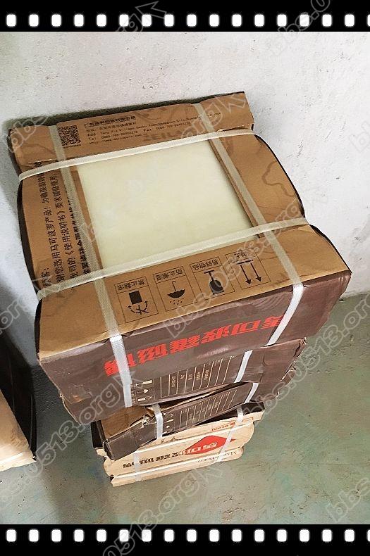 卫生间地砖  (4).jpg