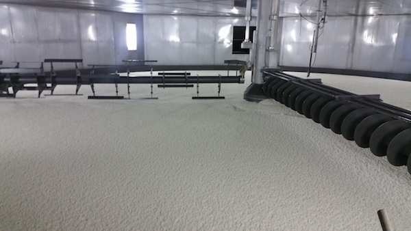 去冲绳还只想到吃海鲜？喝点儿泡盛才是正经事