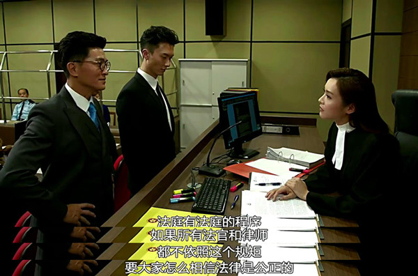 港产夜魔侠，不用暴力，只动嘴巴