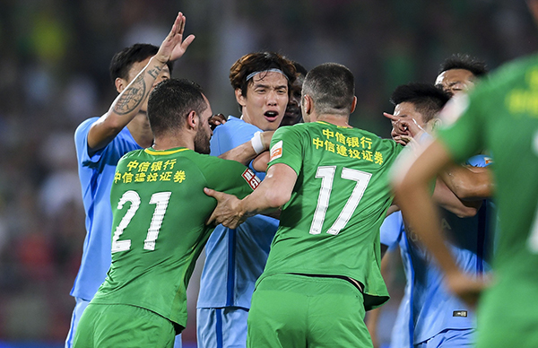 国安苏宁赛后再现冲突，这次打人的外援要被停赛几场