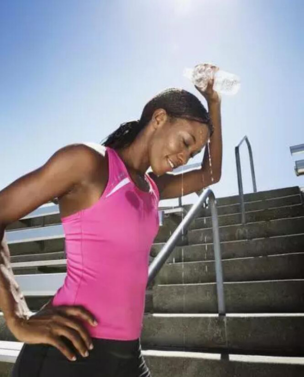 湿热黄梅天只能夜跑吗，最佳跑步时段其实在日夜交替时