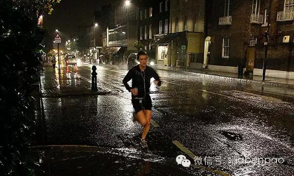 湿热黄梅天只能夜跑吗，最佳跑步时段其实在日夜交替时