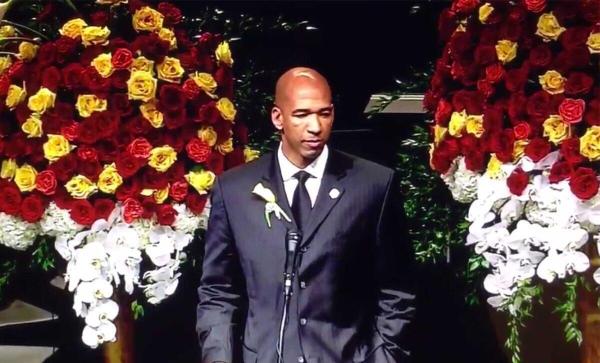 这是NBA颁奖礼最感动瞬间：面对杀妻凶手，他曾选择了宽恕