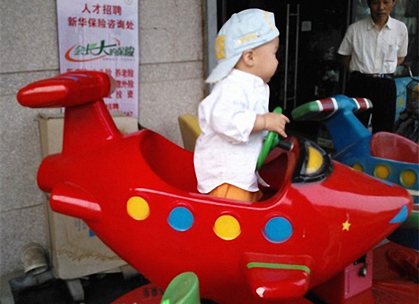 澎湃联播｜不是所有的交通工具上去了就要投币、祈福