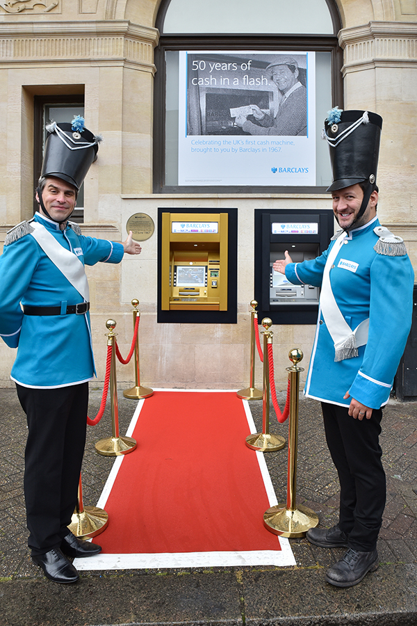 趣看｜你知道吗？世界第一台自动取款机50岁啦