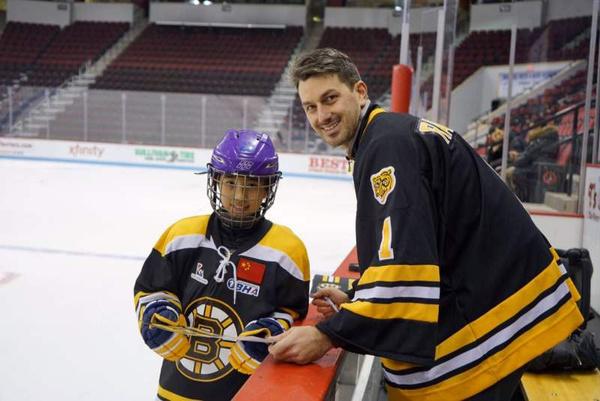 中国冰球协会公布海外集训名单：竺可桢曾孙女是唯一女队员