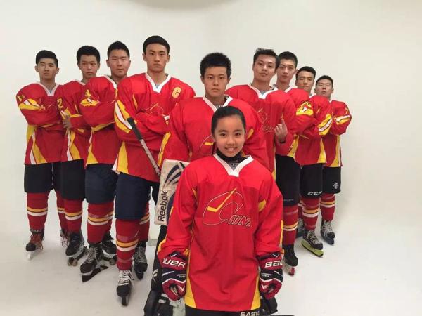 中国冰球协会公布海外集训名单：竺可桢曾孙女是唯一女队员