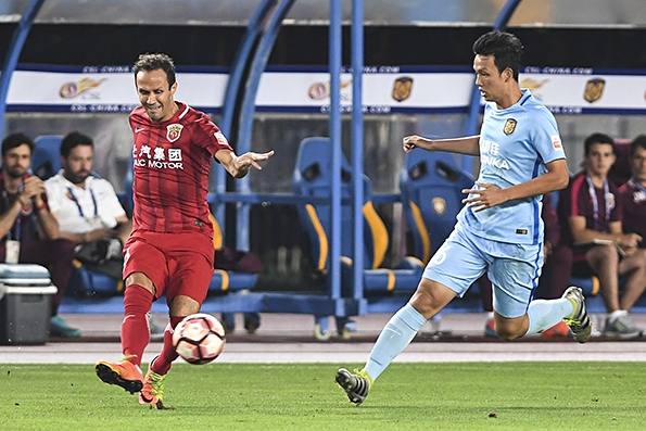 年龄不是问题，39岁卡瓦略把71岁卡佩罗“打懵了”