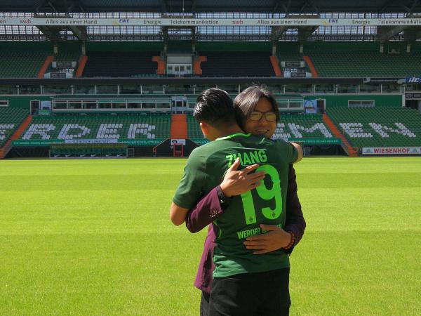 中国人再现五大联赛！张玉宁租借德甲不来梅，下一站登陆英超