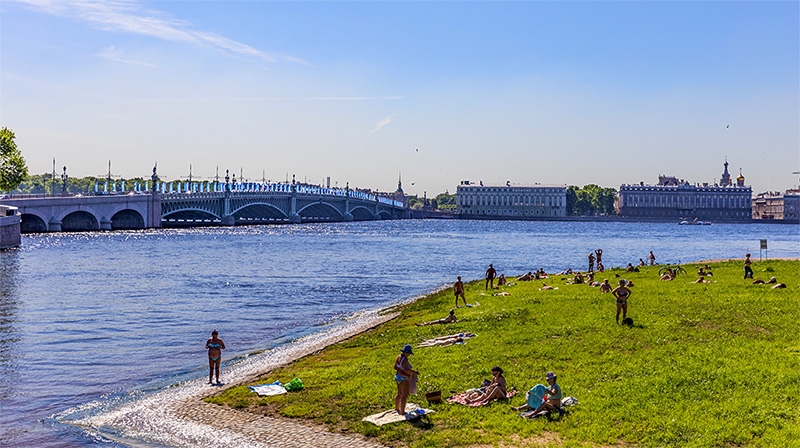 彼得大教堂日光浴海滩