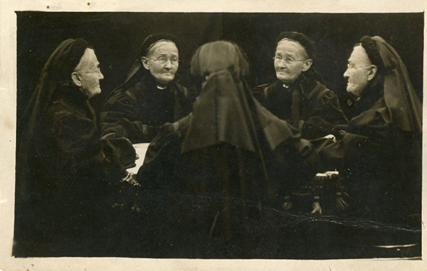 趣看｜5连拍弱爆了，一百年前人们都这么玩