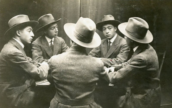 趣看｜5连拍弱爆了，一百年前人们都这么玩