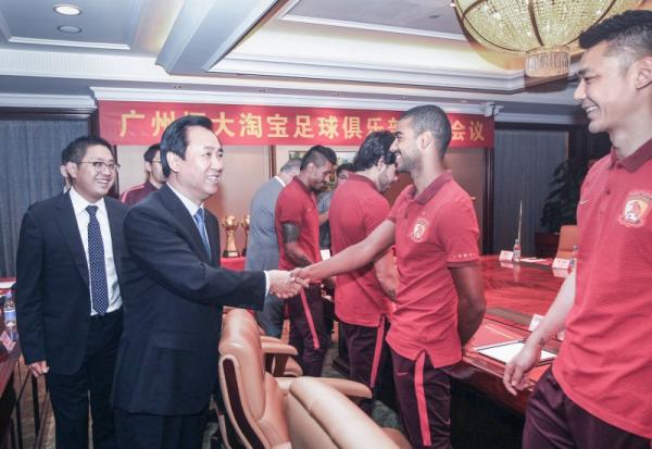 恒大麻烦不断，许家印召开全队会议：从严管理，实现四冠王