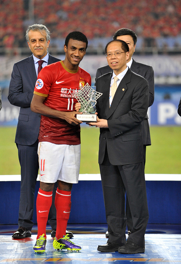 特写丨他毫不犹豫在国足球衣上签名，穆里奇曾如此想念中国