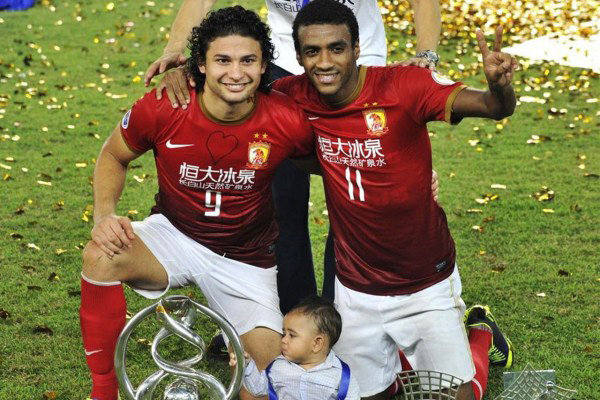 特写丨他毫不犹豫在国足球衣上签名，穆里奇曾如此想念中国