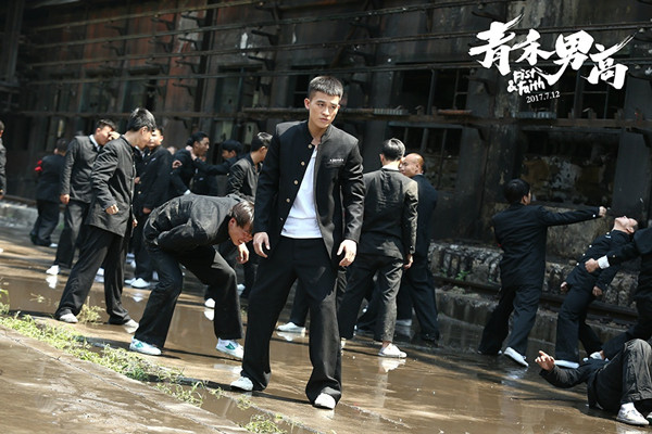 《青禾男高》：热血又空洞，精分到苍白