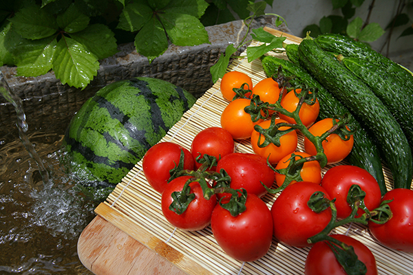度夏小妙招：吃寒食看体质，开空调可祛湿，汤别放金属器皿
