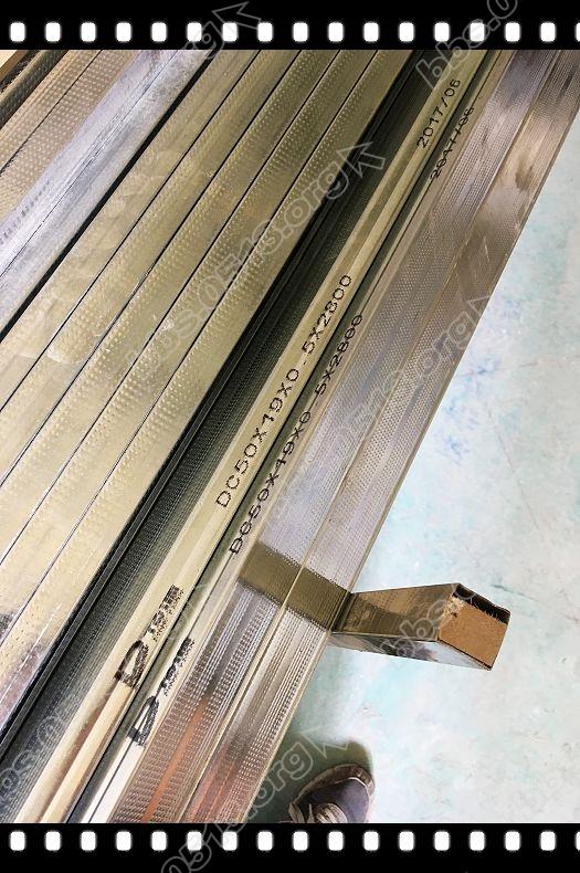 轻钢龙骨付龙 (2).jpg