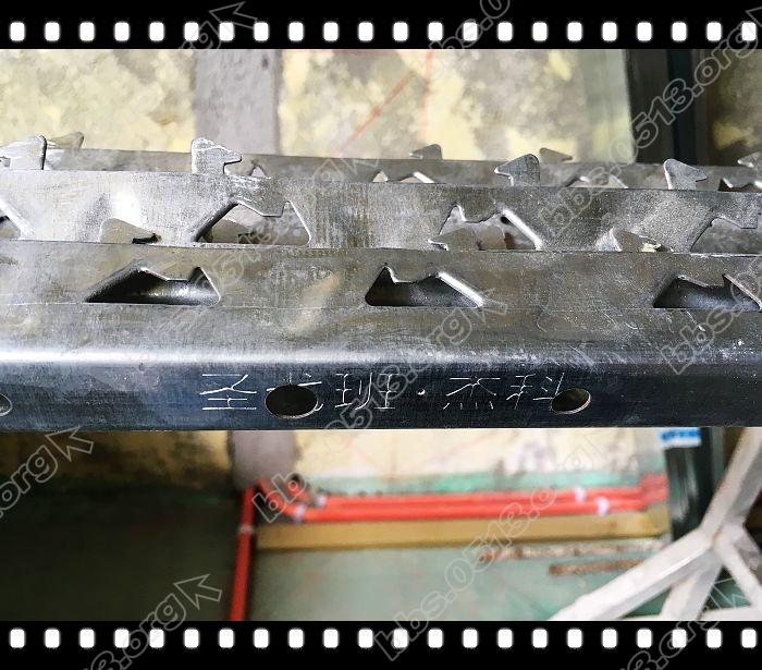 轻钢龙骨卡龙 (1).jpg