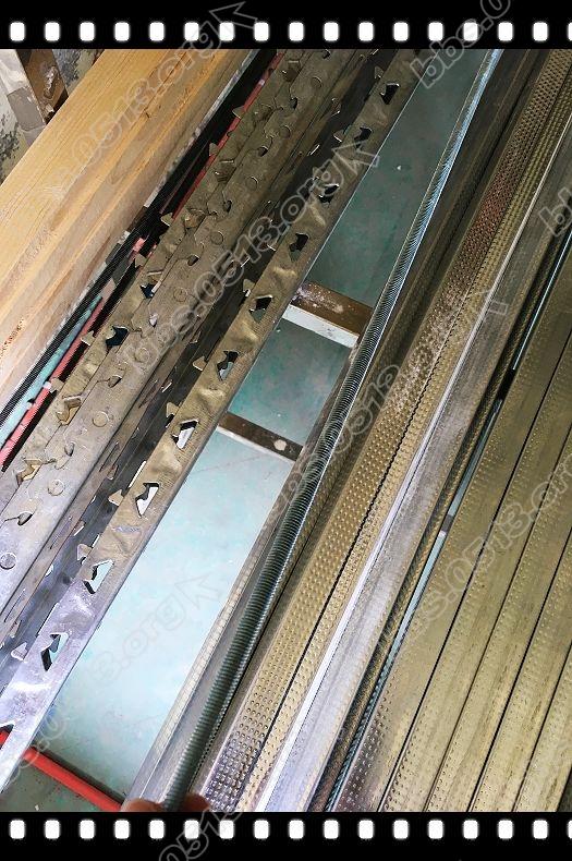 轻钢龙骨卡龙 (3).jpg