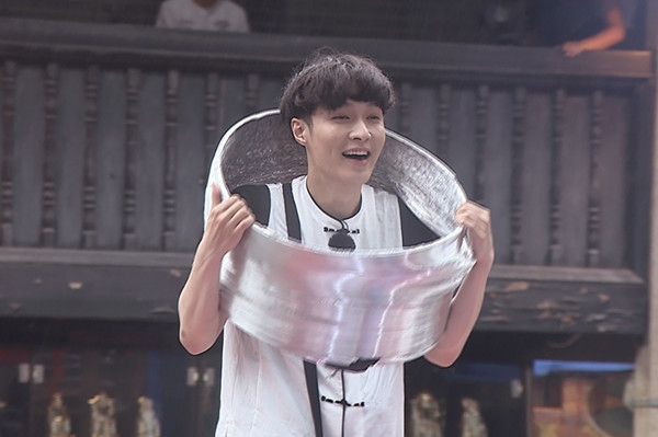 看电视｜天气这么热，瞅啥呢