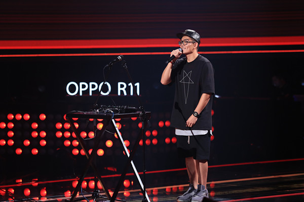 看电视｜天气这么热，瞅啥呢