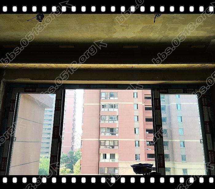 次卧窗帘盒 (1).jpg