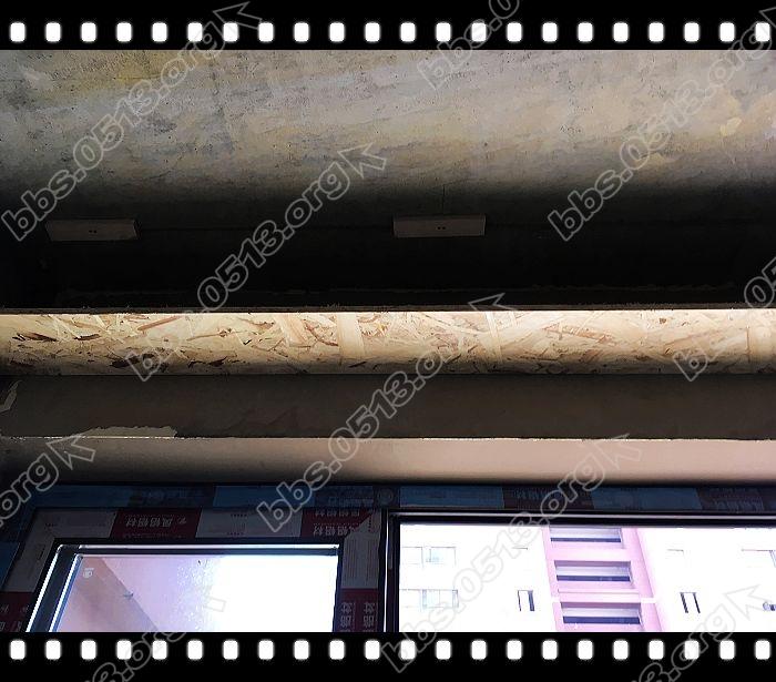 次卧窗帘盒 (2).jpg