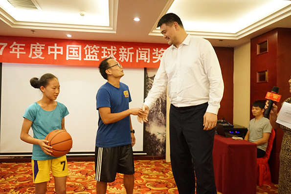 中国篮球新闻奖揭晓，澎湃新闻《大山篮球梦》获年度视频奖