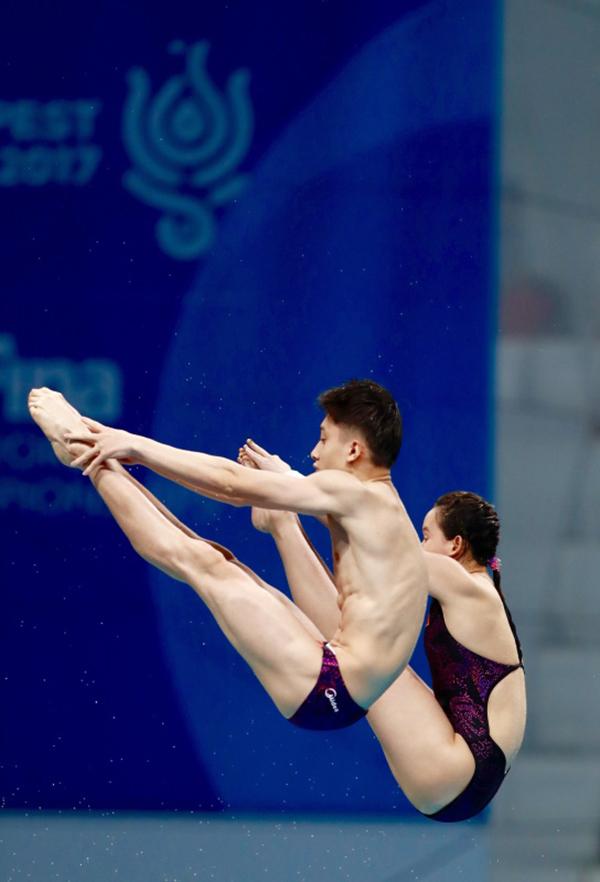 任茜、练俊杰夺得国际泳联世锦赛首金：跳水男女混双10米台