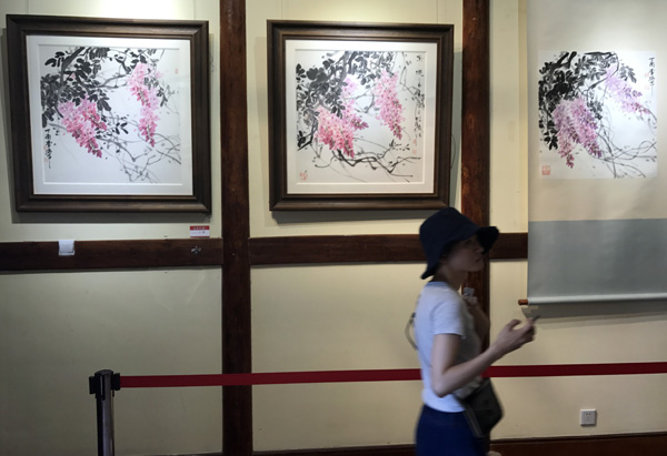 看展览｜笔含春韵写紫魂，澹冶如笑：李俊书画展上海开幕