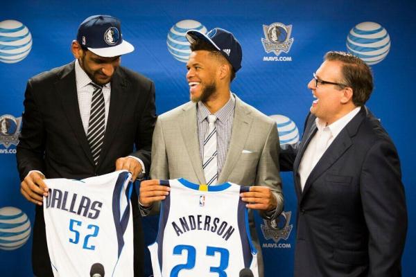 “印度姚明”的逐梦之旅：每当丁彦雨航进攻，他都用力喝彩