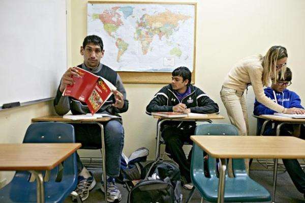 “印度姚明”的逐梦之旅：每当丁彦雨航进攻，他都用力喝彩