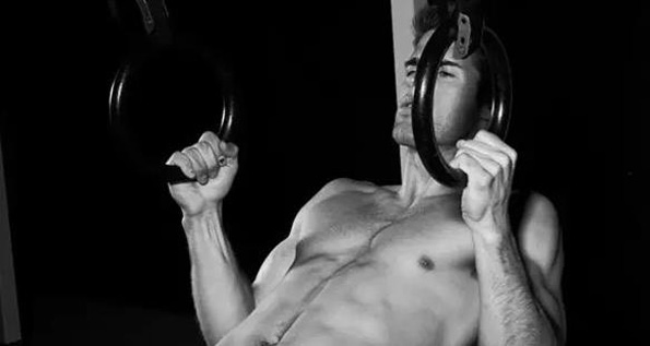 鹿晗练成肌肉型男了，他的健身法则藏着什么秘密