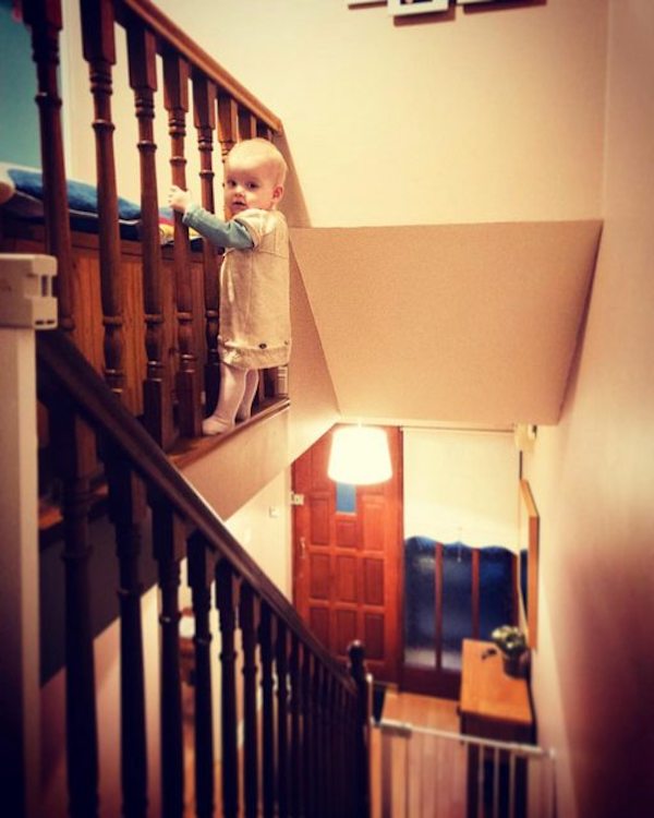 吓出一头汗！技术宅爸爸用心良苦提醒父母注意宝宝安全