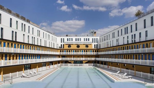 炎炎夏日，快来这些最美的复古泳池拗造型！