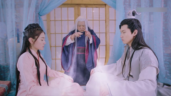 《双世宠妃》：低配版“太子妃”，发糖齁死你