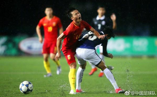 国足再添正赛尴尬纪录：“最好”的U22球员上阵战平柬埔寨