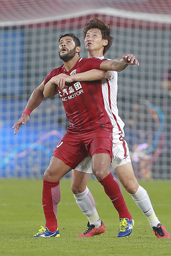 上港恒大周末上演榜首大战，博阿斯只剩3天“叫醒”他的球员