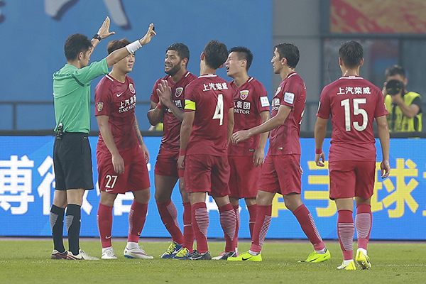 上港恒大周末上演榜首大战，博阿斯只剩3天“叫醒”他的球员