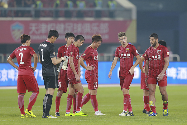 上港恒大周末上演榜首大战，博阿斯只剩3天“叫醒”他的球员