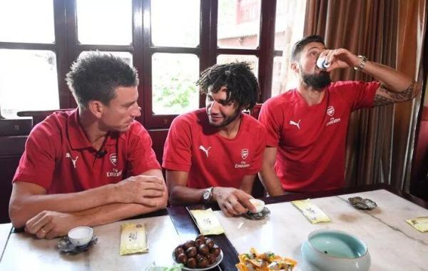 阿森纳上海遭遇疑似食物中毒，40℃下是中暑还是吃坏肚子